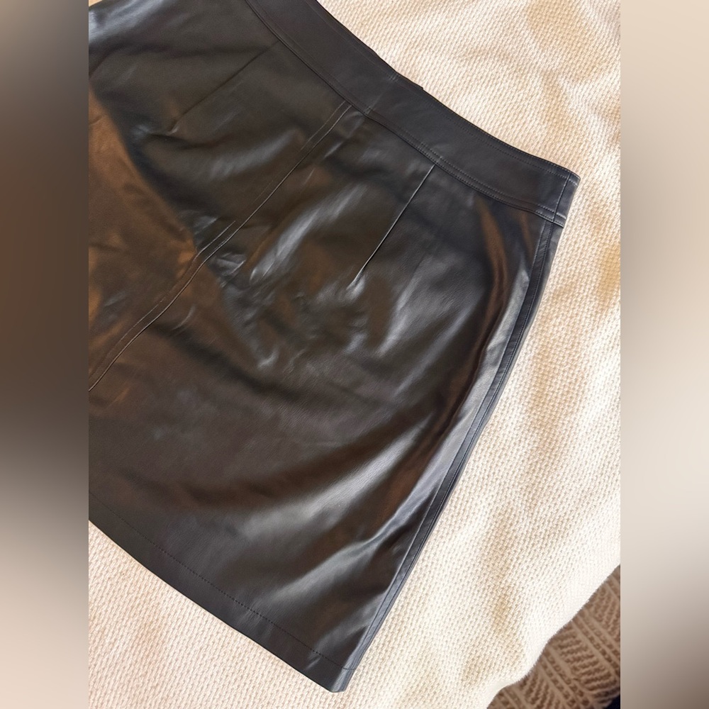 CATO Black Faux Leather Mini Skirt w Front Pockets & Buttons - Picture 5 of 10